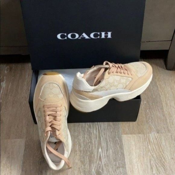 Coach Signature Tech Running Shoes Size 7.5B NWB - Picture 1 of 5